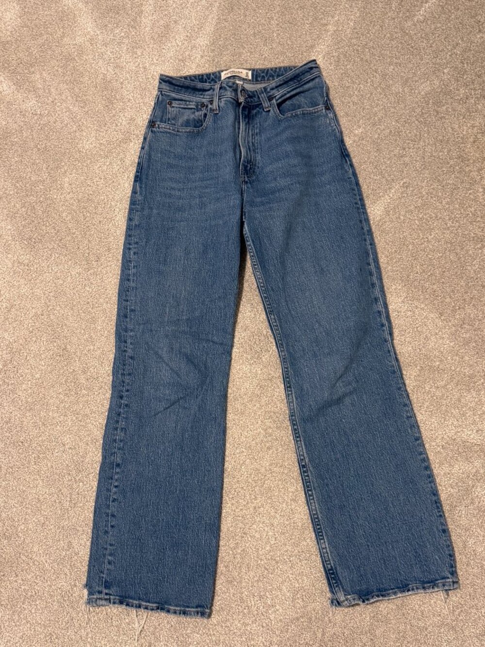 Abercrombie Curve Love 90s Relaxed Straight High Rise Jeans